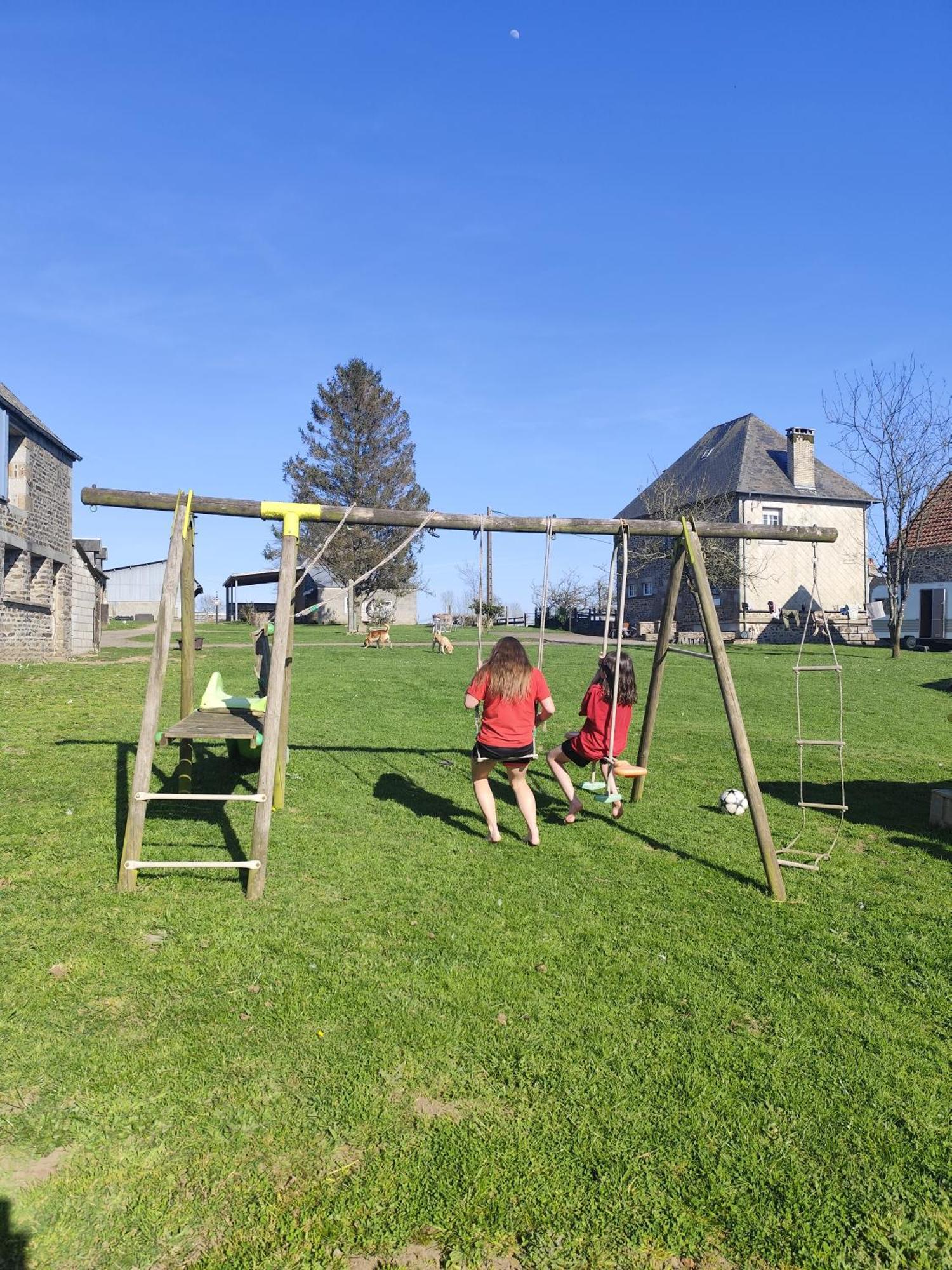 La Billardiere Camping A La Ferme Le Menil-Ciboult ภายนอก รูปภาพ